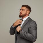 Kurban Omarov Instagram - Успешного человека от обычного отличает то, что он готов попробовать все, ему интересно, он хочет как можно больше испытать. Поэтому когда у нас говорят о развитии той или иной отрасли, того же космоса, я уверен, что нужно воспитывать вот этот здоровый авантюризм, интерес к новому и неизведанному. И здесь очень верно замечание президента на совещании по развитию космоса, что начинать надо со школы еще. Чтобы как раньше, когда каждый второй хотел стать космонавтом, и это желание драйвило отрасль. Уже сейчас, в нынешних школьниках, важно увидеть тех, кто будет представлять наш космос совсем скоро. Подготовка кадров здесь и сейчас – ключевое в нацпроекте по развитию космоса. Я, кстати, не знал, что по одной из таких национальных программ, в некоторых школах делают спутники, то же собираются внедрять в колледжах и вузах. Вот это поворот, это здорово! Хотели бы побывать в Космосе?