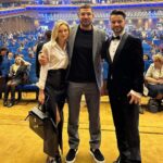 Kurban Omarov Instagram - Бесподобный вечер "Симфонической поэзии» в Государственном Кремлёвском Дворце. Положительная медитация под прекрасный голос Анны Егоян. @egoyan_anna Государственный Кремлёвский Дворец