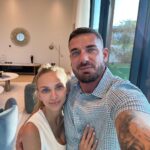 Kurban Omarov Instagram – Жизнь как дикий рейс, где никогда не знаешь, в каком адском раю окажешься. Она бросает вызовы и проверяет на прочность. В этом мире нет места для тех, кто боится неизвестности.