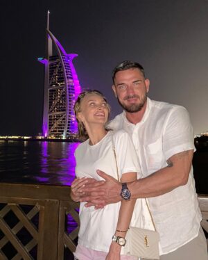 Kurban Omarov Instagram - Завершили рабочую неделю в кругу друзей и сделали самое главное фото Дубая)