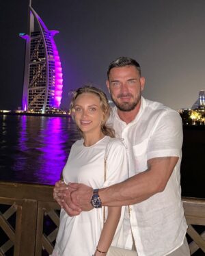 Kurban Omarov Instagram - Завершили рабочую неделю в кругу друзей и сделали самое главное фото Дубая)
