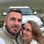 Kurban Omarov Instagram - Вот мы сейчас в Дагестане, и знаете, что я слышу от тех, кто непосредственно тут живет? Огромное количество людей за последние пару лет посетили или планируют приехать в Дагестан. В разы больше, чем раньше. Это очень круто, потому что у нас действительно есть, что посмотреть. И мы правда любим гостей. С каждым годом здесь становится комфортнее. И это благодаря в первую очередь людям, которым не все равно, которые искренне выступают за благоустройство, голосуют за свои города, дороги, скверы, развивают спорт! Такое голосование есть во всех регионах, кстати. По каждому городу свои объекты. Я всегда топлю за спортивные площадки и объекты. А что важно вам? А как туристам? Machatschkala, Dagestan, Russia