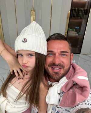 Kurban Omarov Instagram - ❤️