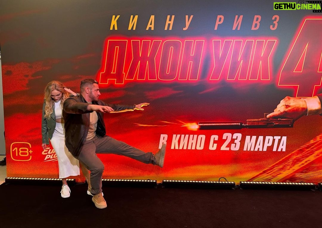 Kurban Omarov Instagram - Сходили на премьеру Джон Уик 4. Пофоткались от души😸 Каро 11 Октябрь