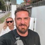 Kurban Omarov Instagram - В моем окружении, наверное, 90% занимаются спортом. Я посмотрел статистику в целом по стране и по реализуемому проекту «спорт - норма жизни» и там эта цифра - 53%. Это те, кто систематически занимается. А остальные что? Что мешает людям? Спортивных комплексов сейчас очень много, их постоянно открывают новые, везде открыты площадки для воркаута, короче как говорится, было бы желание. Только вот где оно? Если вы не занимаетесь, то почему?