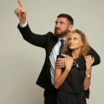 Kurban Omarov Instagram - С Новым Годом ! Пусть этот год принесет в ваши жизни радость, тепло и множество свершений. Пусть каждый момент наполнен смехом, любовью и невероятными впечатлениями. Пусть ваши мечты сбудутся, а сердце будет полно радости. С наилучшими пожеланиями!
