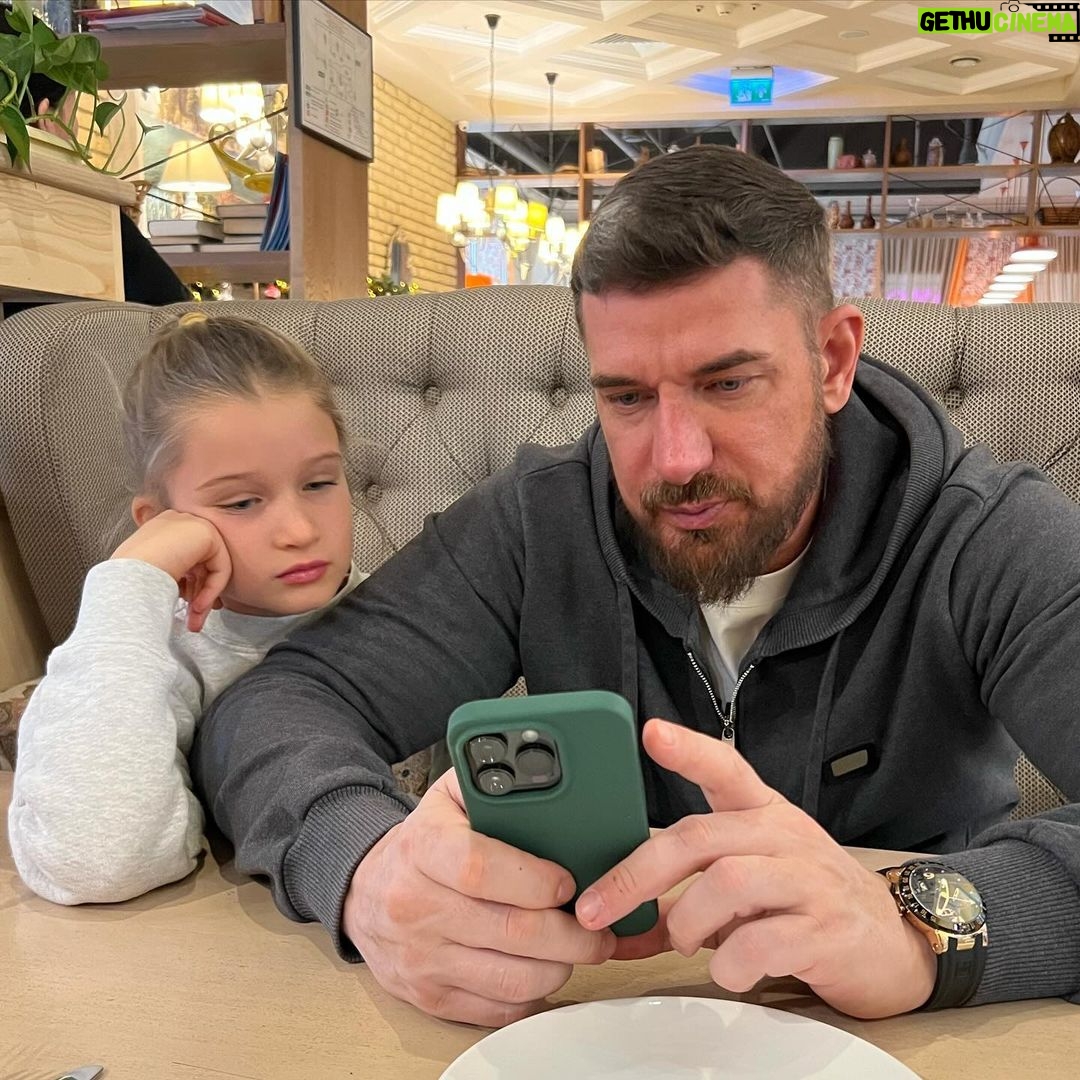Kurban Omarov Instagram - Подсчитываем итоги года)