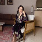 Kusha Kapila Instagram - likes maang rahi hai💀 . . . Hair and makeup by @vishakhadjain Styled by @ayeshaaminnigam with @mehullsinglla Assisted by @__nandinii Outfit by @sureenachowdhri Jewels by @anaghaartsnjewels