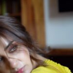 Kusha Kapila Instagram – i am a delulu girl in a delulu word fixing her latt and lip-syncing to songs feeling the kind of cute that you might delete later
(thanks @kullubaaazi for introducing me to this song. Aapki knowledge, sir)

shot by @mohitkrtiwari 
styled by @komaltindwani 
hair and makeup @aashna_shah 
saris by @labelearthen