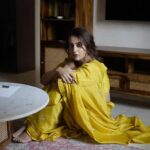 Kusha Kapila Instagram – aise hee mann kiya💛
.
.
asked @mohitkrtiwari to create some images and @aashna_shah to make me look pretty
called @komaltindwani and she sent these beautiful @labelearthen saris

(pictures are unedited. Sorry, Mohit🥲)