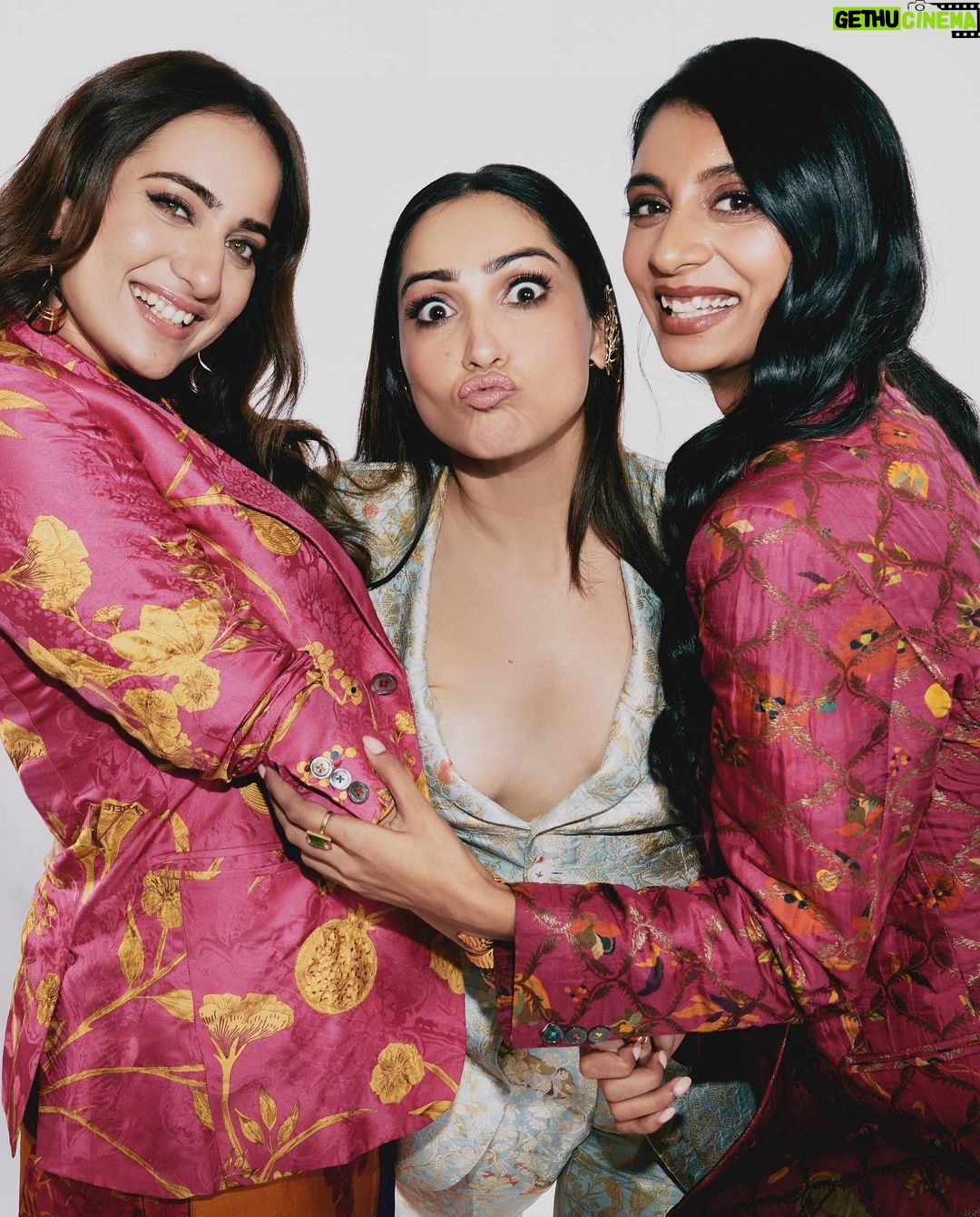 Kusha Kapila Instagram - SQUAD GOALS? Haanji! All the best girls in custom @suketdhir Style by @manishamelwani and @devanshi.15 Photos by @leroifoto Styling Team - @sim.ran_awayy @junni.khyriem @iambidipto_ @gypsy.girl.world @kasliwalriddhi @bhavnaaaaa.r *Bhumi Pednekar* Hair - @the.mad.hair.scientist Makeup - @sonicsmakeup Outfit - Custom @suketdhir Earrings - @studiometallurgy Rings -@adastrabydivya @myrhabyrhea Footwear - @jimmychoo *Shehnaaz Gill* Hair - @cheemabaljit2 Makeup - @sabakhanmakeup Outfit - Custom @suketdhir Earrings - @viangevintage Rings - @inaya_accessories @theslowstudioofficial Footwear - @taoparis.in *Kusha Kapila* - Photos by - @leroifoto Styled by - @manishamelwani @devanshi.15 Hair - @makeupbyvishakha Makeup - @aashna_shah Outfit - Custom @suketdhir Earrings - @paromapopat Earcuff - @tanzire.co Handstack - @radhikaagrawalstudio Rings - @zohra_india *Shibani Bedi* Hair and Makeup - @simua_996 Outfit - Custom @suketdhir Earrings - @studiometallurgy Footwear - @dipyourtoes *Dolly Singh* Hair and Makeup - @simua_996 Outfit - Custom @suketdhir Jewellery - @voycejewellery Footwear - @oceedeeshoes Mumbai, Maharashtra