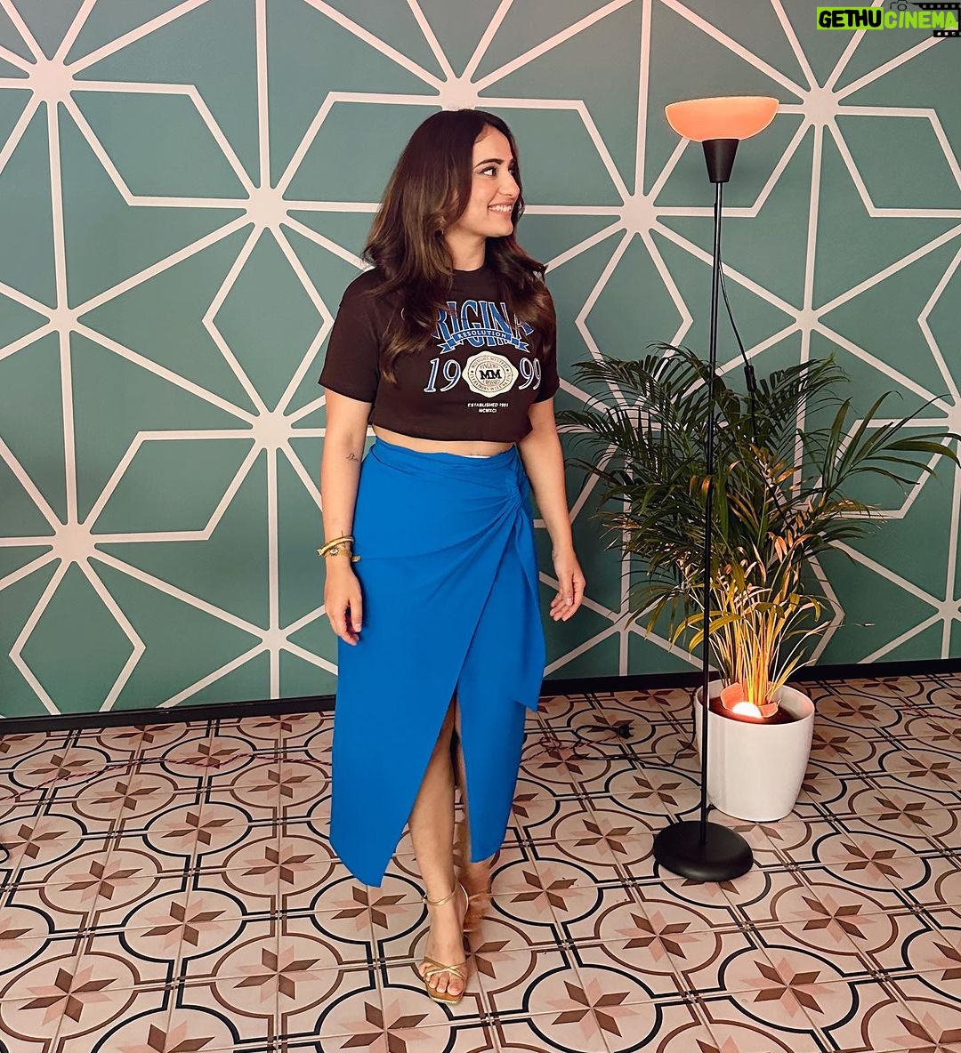 Kusha Kapila Instagram - keeping it kullu (and kushu) ka naya episode aagaya hai @netflix_in ke youtube par. Zaroor dekhiyega 🔮 @kullubaaazi ✨ link in bio Jewellery by @the_jewel_factor Styled by @ayeshaaminnigam with @mehullsinglla Assisted by @_m.a.h.i._