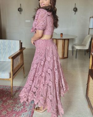 Kusha Kapila Instagram - felt later will delete cute🌸

@lovechoje
@the_jewel_factor
Styled by @ayeshaaminnigam 
Assisted by @mehullsinglla