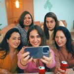 Kusha Kapila Instagram - A family gathering without rajma chawal is incomplete for the Kapilas Pro tip: adding pyaaz, hari chutney and an ice cold glass of coke instantly makes this a recipe for magic. @cocacola_india #RealMagic #CokeAndMeals #recipeformagic #ad