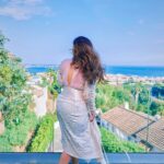 Kusha Kapila Instagram - not me posing like I own this villa 🌚 Thank you @airbnb for making this spectacular stay possible and making all my French Riviera dreams come true. Which look is your fave? Cannes, French Riviera, France