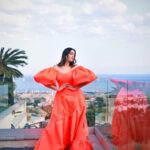 Kusha Kapila Instagram - not me posing like I own this villa 🌚 Thank you @airbnb for making this spectacular stay possible and making all my French Riviera dreams come true. Which look is your fave? Cannes, French Riviera, France