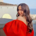 Kusha Kapila Instagram – working on my Vitamin D deficiency in the Cannes☀️

Thank you @drsheths for making my journey of #Cannes2023 flawless. Excited to rep a homegrown brand here. 

I am wearing Dr.Sheth’s Centella & Niacinamide Sunscreen.
Comes with SPF 50 PA+++ and is best suited for oily and acne prone skin like mine.

#90yearsofExpertise #Onesteproutine
#DrSheths #ad 

@fetch_india 

shot by: @eastmancolourr
edit by: @ankushchaudharyofficial 
Styled by : @rhiakapoor @ayeshaaminnigam 
Assisted by: @thanishqkokare 
Outfit : @avarofiglio
Jewellery: @mamour_paris
Shoes: @benedettabruzziches
Makeup : @aashna_shah
Hair : @makeupbyvishakha Cannes, France – French Riviera