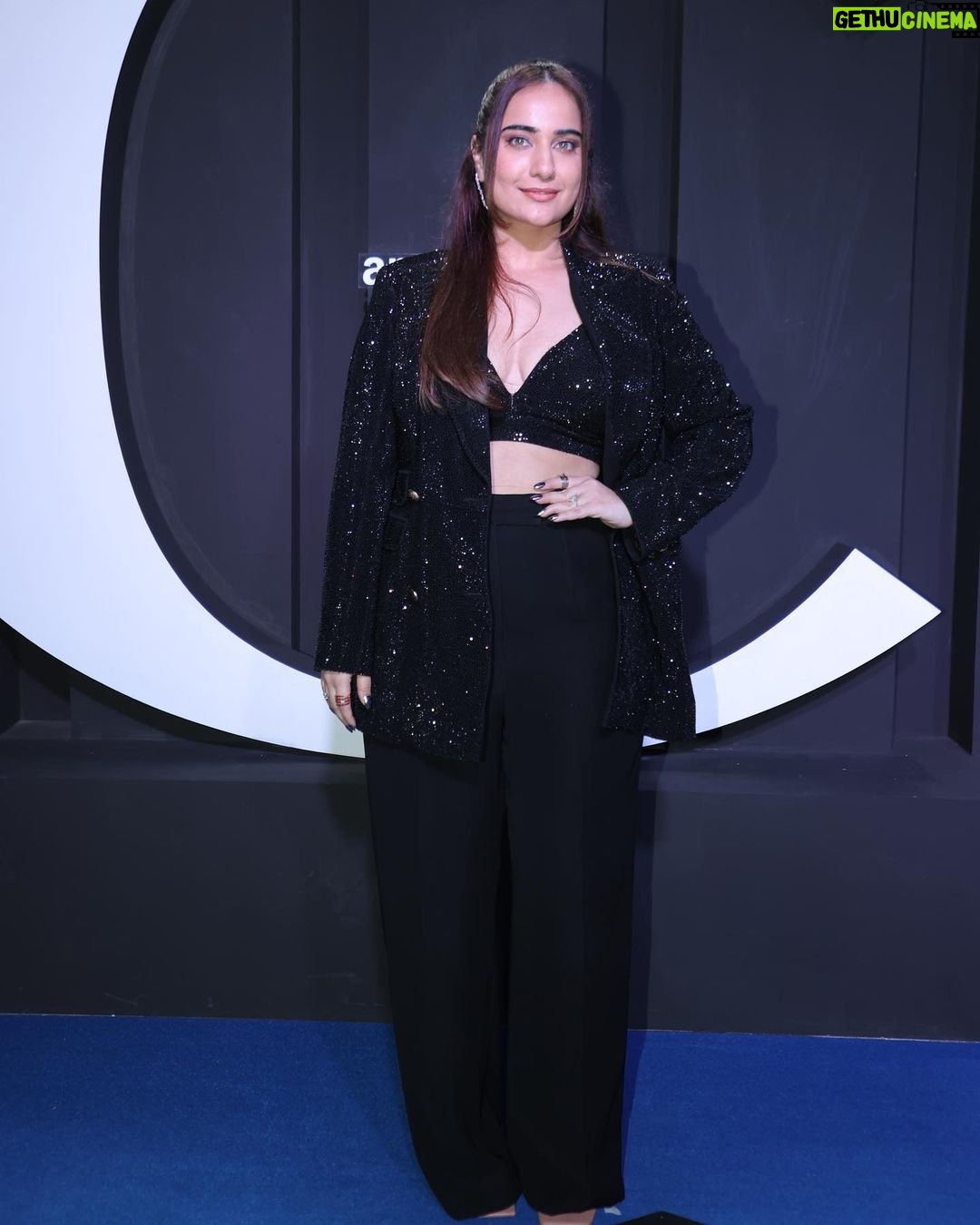 Kusha Kapila Instagram - life’s been kinda awesome lately. Watched the first two episodes of Citadel starring @priyankachopra and @maddenrichard created by the Russo brothers toh photo dump toh banta tha🤌🏽 @primevideoin . . . suit @ranbirmukherjeeofficial Jewellery @goldenwindow @ishhaara