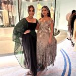 Kusha Kapila Instagram - @nmacc.india photo dump✨ last night was one for the books. The scale of this cultural centre alone engulfed you that is if you could process the people you were walking past. I want to quickly talk about the exhibit that was and should be at the centre of this “Indian met gala”. Design, fashion and art students are going to devour it. When I was studying at NIFT, if my batchmates and I experienced something like this, I know for sure we’d be spending a lot of our time here. Think archival pieces from Indian and international designers from collections that are referenced often in design school. I enjoyed the exhibit immensely which is probably the reason I missed out on getting a selfie with Zendaya and Tom which let’s be honest I was never going to get but hey, I saw SRK perform so I truly won last night🌚 Nita Mukesh Ambani Cultural Centre