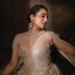 Kusha Kapila Instagram – 𝗜𝗻 𝗠𝘆 𝗧𝗧 𝗕𝗲𝘀𝘁

In what ways does your journey echo Tarun Tahiliani’s legacy?

“Through meticulously researched and thoughtfully crafted fits, Tarun Tahiliani’s vision beautifully complements the Indian woman’s form and my perspective on life resonates deeply with the ever-evolving nature of his collections—each distinct yet his own signature. Having previously worked as a fashion writer, covering his couture shows, it feels like life has come full circle as I now have the honour of representing his exceptional designs.”

Kusha Kapila is seen here in our gold lehenga that features Art Deco inspired artworks which are uplifted with Swarovski crystals, pearls and sequins. It is paired with an intricately-embellished corset and stylized drape.

Photography: @abhivermaa 
Makeup: @leeview_makeup 
Styling: @louw.77
Muse: @kushakapila 
Sets: @studio2.one @vivek.negi.14 
Carpet: @obeetee 
Decor: @kalikaar_design 
Jewellery: #TTTIJORI 
Location: @arayabagh

#TarunTahiliani #InMyTTBest