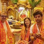 Kushal Tandon Instagram - Happy Anniversary to Humare Bhagwan ( Jug Jug Jeevey Jodi Apki🌺)Ek shakti to Doosra shakti maan hai. Ek hi roop ke do vardan hai. Side by side together always for years to come. Maa Abbuji together always. 🧿❤️