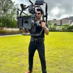 Kushal Tandon Instagram - Beauty lies in the eyes of the cameraman Steady-cam-thank-you-ma'am Here's my pocket rocket My best friend 📷❤️