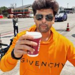 Kushal Tandon Instagram – Coffee piloooooooooo……..