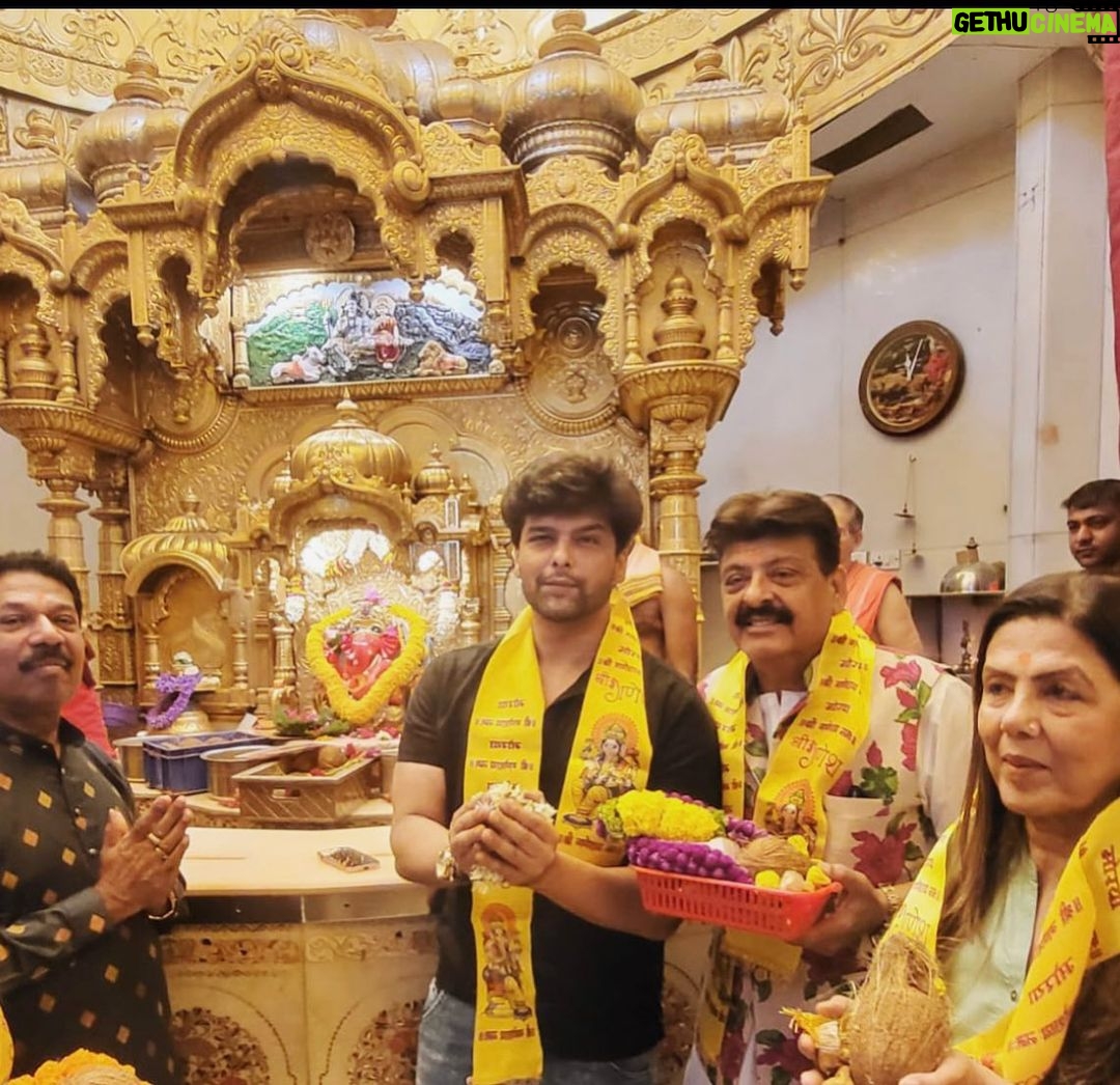 Kushal Tandon Instagram - ईश्वर करे सबकी पतंग खूब ऊंची उड़े शुभ संक्रांत …… ganpati bapaaaaaaaa moryaaa❤️🙏
