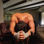 Kushal Tandon Instagram - Nite trains done right ✨🔱