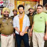 Kushal Tandon Instagram – Blessed birthday, trekked 24 kms to seek blessings from mata Rani on 7th day of Navratri , how lucky I am 😍✨,SARE BOLO JAI MATA DI 😇🙏 Vaishno Devi Bhavan Katra Jammu