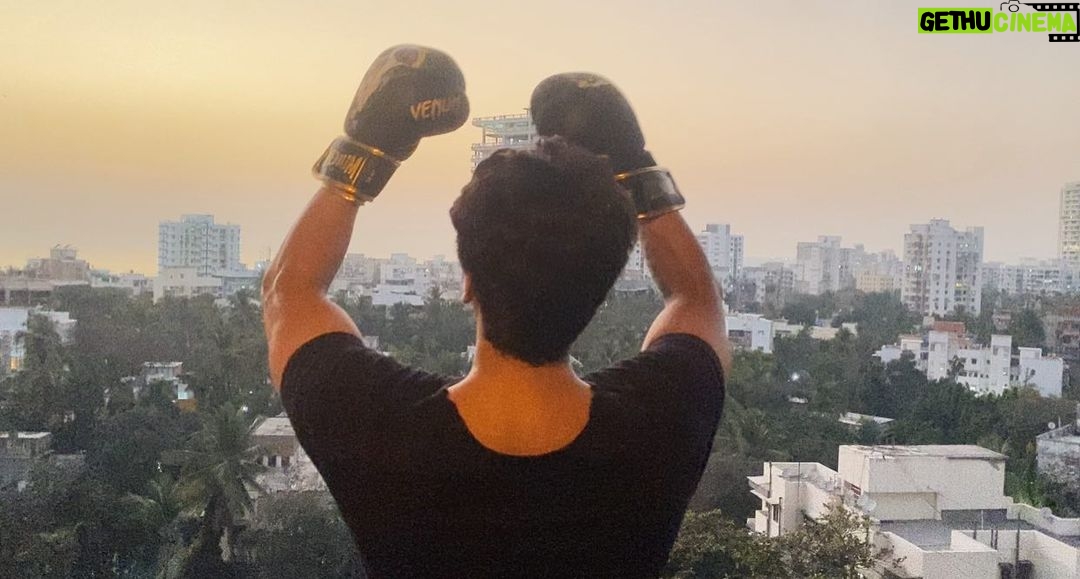 Kushal Tandon Instagram - The way will show the way …….🔱 Mumbai - मुंबई