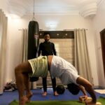 Kushal Tandon Instagram - Chakra asana/wheel pose first attempt, loving 🧘‍♂️ yoga 🔱❤️