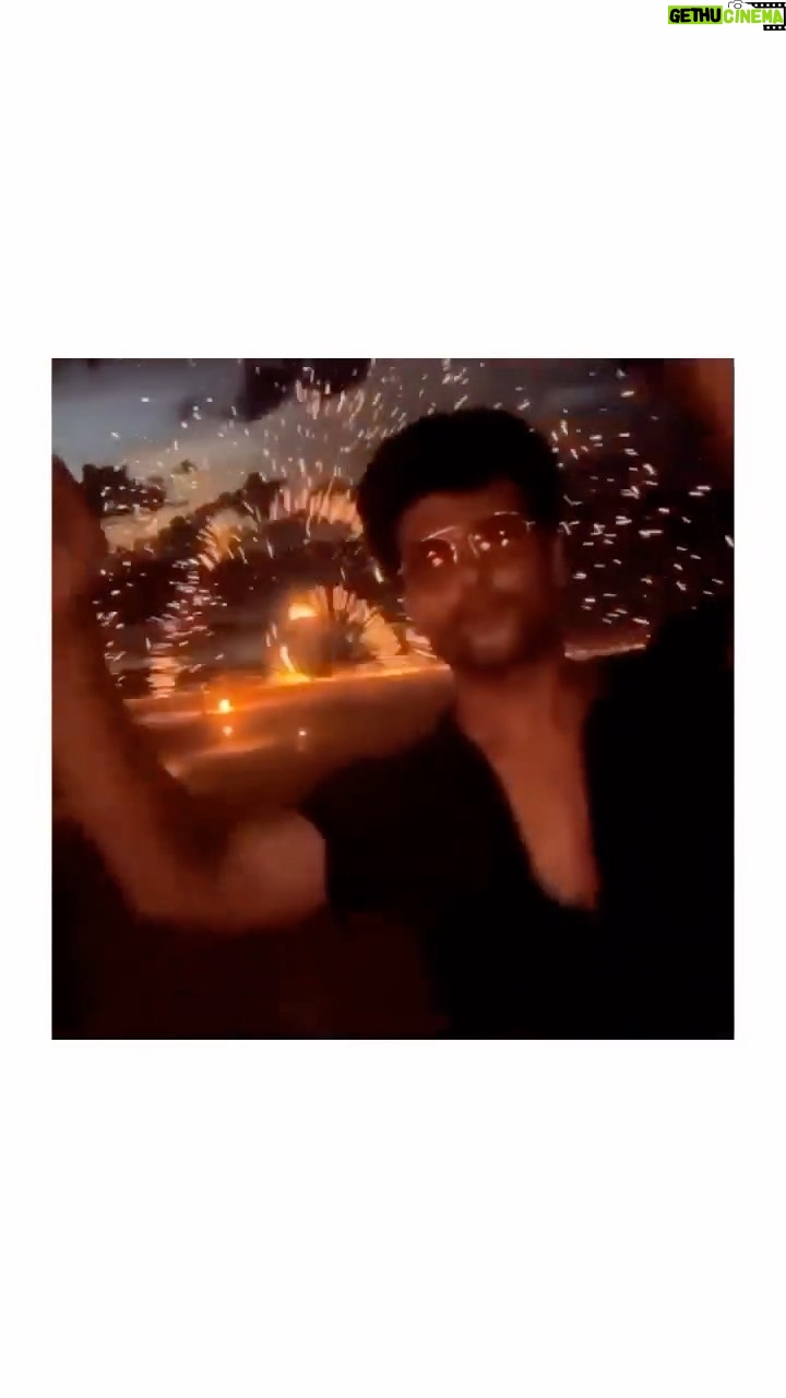 Kushal Tandon Instagram - Last day of 2023 , Sunday, 12 .31 .23 , which means new month , new year , new every thing . The ultimate Sunday reset .2023 you were beautiful 🤩 2024 looking fwd for the best ❤️✨