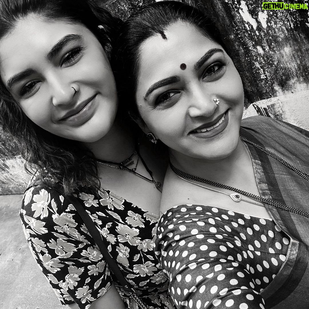 Kushboo Instagram - My girls.. my world. They make my world go round. ❤️❤️❤️