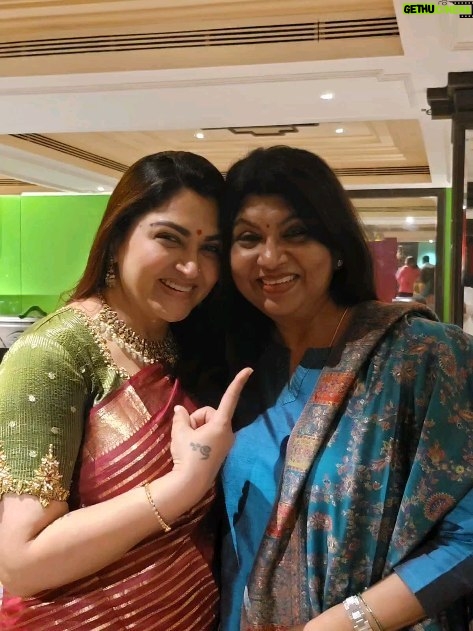 Kushboo Instagram - Happpppppppppyyyyyy happpppiest happpppiest birthday to my partner in crime. My bestest buddy @sujataavijaykumar love you soooooooooo much baby. ❤️❤️❤️❤️❤️