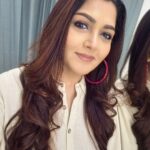 Kushboo Instagram - Simplicity can be quite captivating and enhancing the beauty from within. 🤎🤎🤎🤎