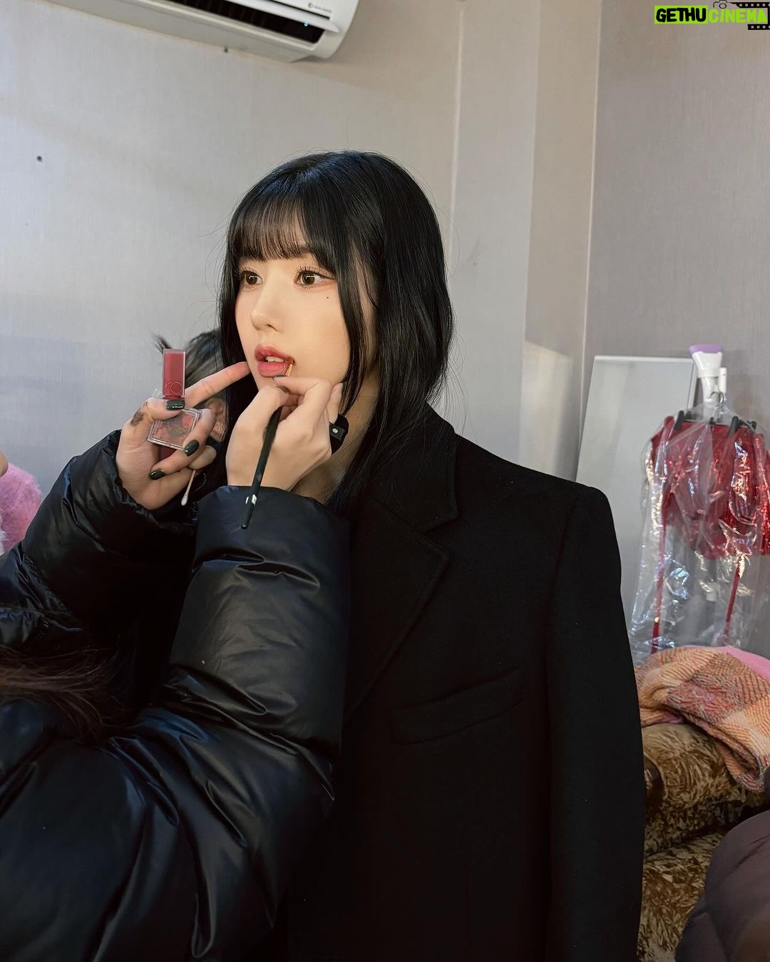 Kwon Eun-bi Instagram - 2024년 @spa_r_official 과 함께해요🧡