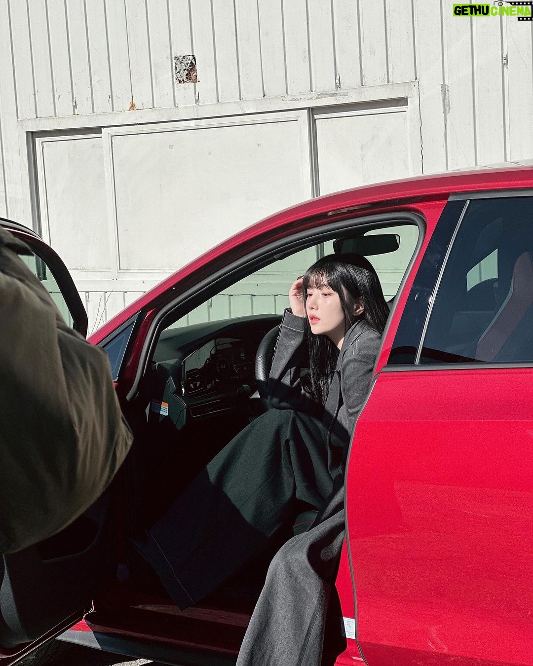 Kwon Eun-bi Instagram - @volkswagenkorea 🚘