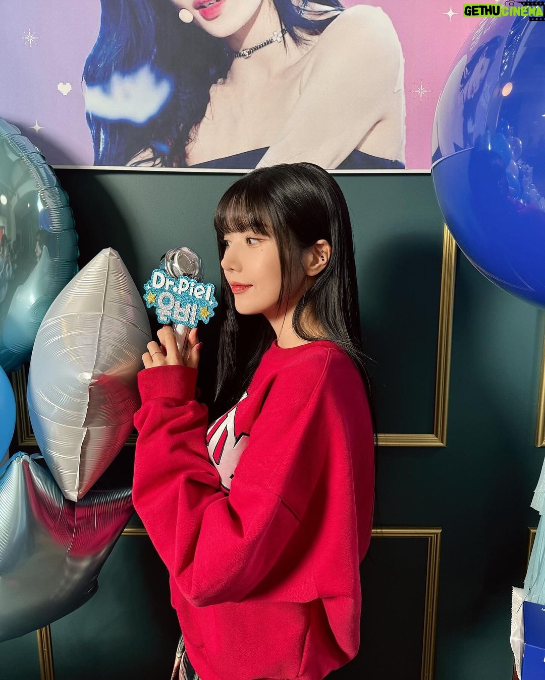 Kwon Eun-bi Instagram - π°ππππ»π @dr.piel_official λ€λ€ λ°κ²¨μ£Όμ
μ κ°μ¬νλ #λ₯ν°νΌμ 촬μ νμ₯ μ¬μ§β¨ λ₯ν°νΌμ μ νλ μ λ¬Όλ°μμ μ-μ¬μ© μ€μΈλ° λ무 μ’λ€..π€ μ¬λ¬λΆλ€ μΆμ²μΆμ² ν©λλ€β₯ μ λ λ₯ν°νΌμ λͺ¨λ λ§μ΄ μ¬λν΄μ£ΌμΈμπ #νν°μ€μκΈ° #μλΉμνν°μ€μκΈ°