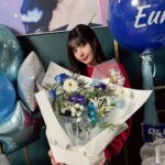 Kwon Eun-bi Instagram - 🐰🎂💐🛀🏻💙 @dr.piel_official 다들 반겨주셔서 감사했던 #닥터피엘 촬영 현장 사진✨ 닥터피엘 제품도 선물받아서 쭉-사용 중인데 너무 좋다..🤍 여러분들 추천추천 합니다♥ 저랑 닥터피엘 모두 많이 사랑해주세요😘 #필터샤워기 #은비의필터샤워기