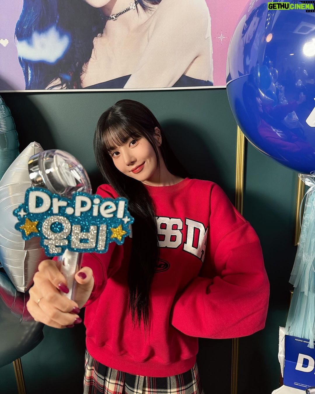 Kwon Eun-bi Instagram - π°ππππ»π @dr.piel_official λ€λ€ λ°κ²¨μ£Όμ
μ κ°μ¬νλ #λ₯ν°νΌμ 촬μ νμ₯ μ¬μ§β¨ λ₯ν°νΌμ μ νλ μ λ¬Όλ°μμ μ-μ¬μ© μ€μΈλ° λ무 μ’λ€..π€ μ¬λ¬λΆλ€ μΆμ²μΆμ² ν©λλ€β₯ μ λ λ₯ν°νΌμ λͺ¨λ λ§μ΄ μ¬λν΄μ£ΌμΈμπ #νν°μ€μκΈ° #μλΉμνν°μ€μκΈ°