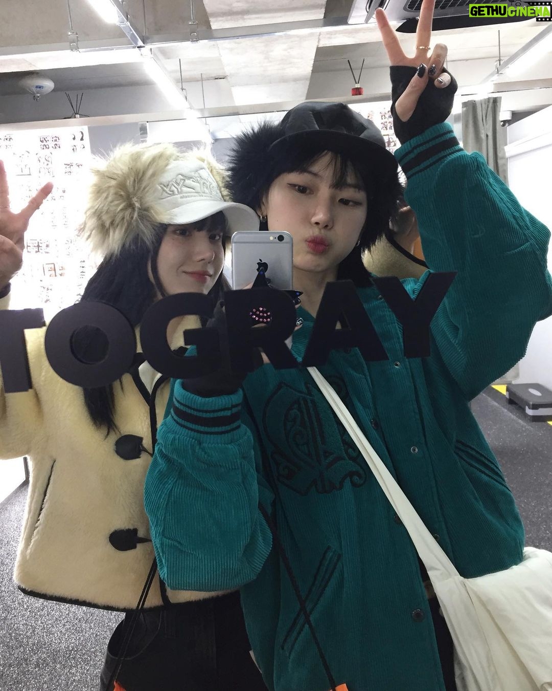 Kwon Eun-bi Instagram - @izykite + ☃️ = 🎄🤍