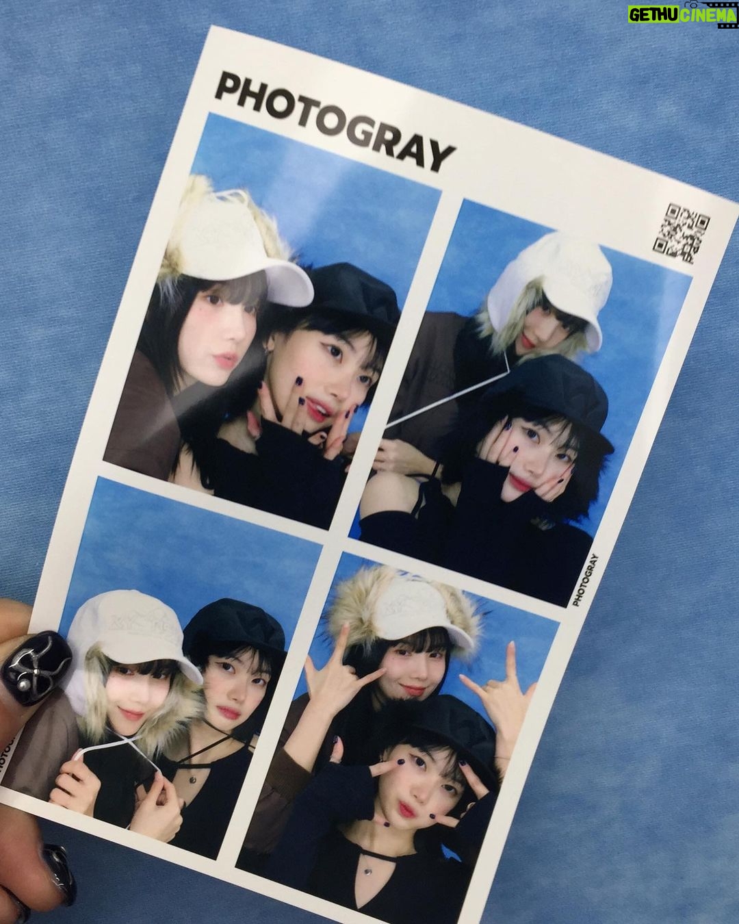 Kwon Eun-bi Instagram - @izykite + ☃️ = 🎄🤍