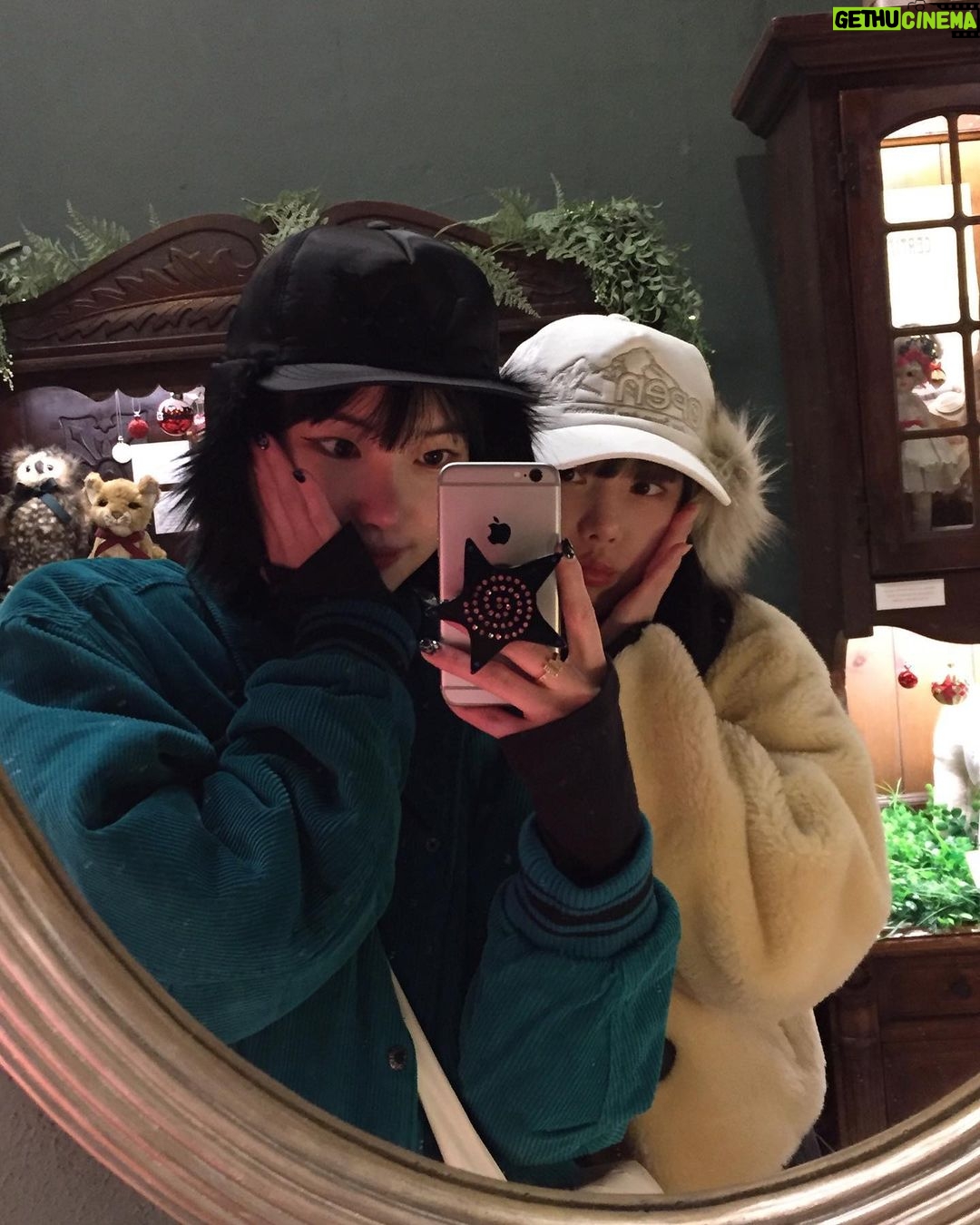 Kwon Eun-bi Instagram - @izykite + ☃️ = 🎄🤍