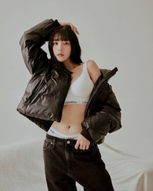Kwon Eun-bi Instagram - @calvinklein, #광고, #MYCALVINS, #CK패딩, #캘빈클라인패딩 #캘빈클라인