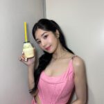 Kwon Eun-bi Instagram - 🍌🥛💖