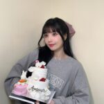 Kwon Eun-bi Instagram - 👑 3rd CONCERT #QUEEN 👑 함께해주신 모든분들 진심으로 감사드립니다🫶🏻 ⠀ @songgain_언니.. 사진을 못 찍었어요 ㅠㅠ♥️ 와주셔서 감사합니다 !