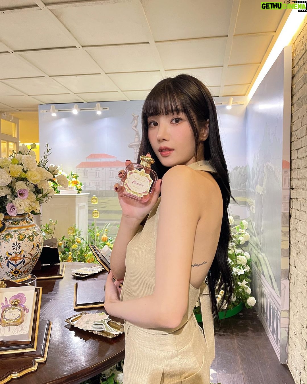 Kwon Eun-bi Instagram - #산타마리아노벨라성수팝업 #메디치가든팝업스토어 #오드퍼퓸 #향수추천 @santamarianovellakorea