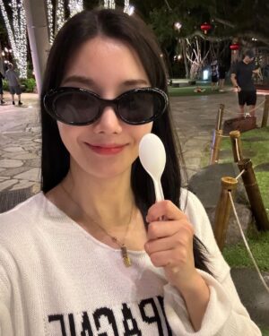 Kwon Eun-bi Instagram - 또..또오..또..ㄸ..또 가고싶다 @minn.__.ju