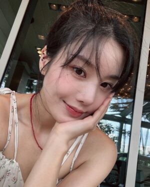 Kwon Eun-bi Instagram - 건식수건..너도..타는구나..☀️